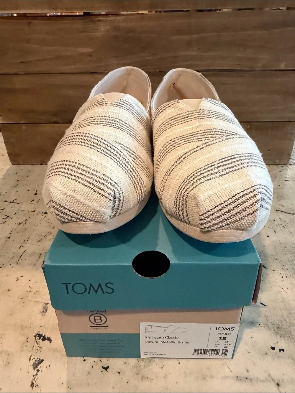 Toms  Women’s Natural Metallic Stripe Alpargata Classic - Size 12M. NIB